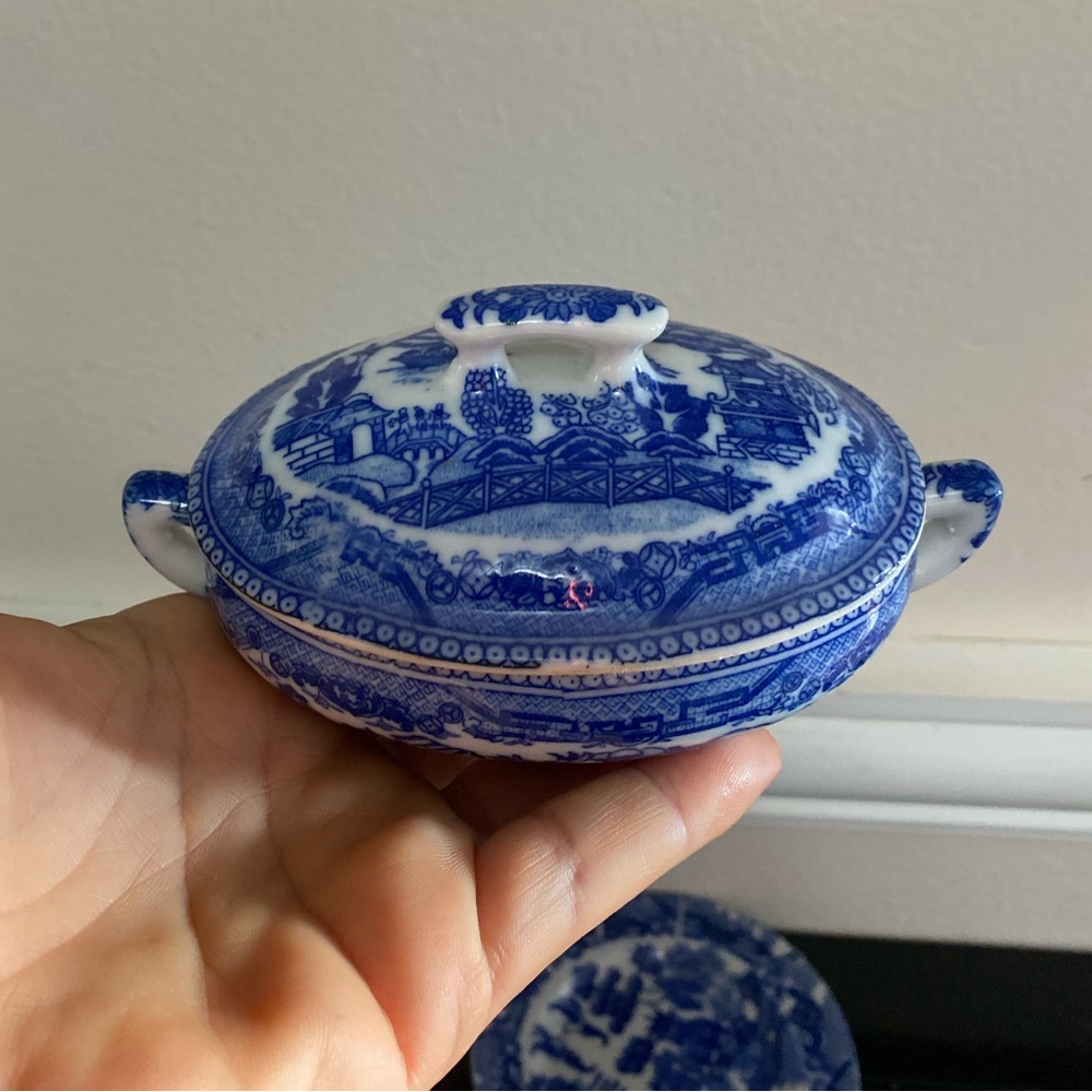 Vintage Japanese porcelain small dish set - Picture 4 of 8